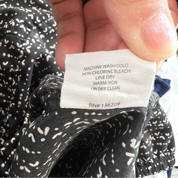 Hatch Jensie Maternity Pants Size 2-Black with blush/cream print - Picture 8 of 10